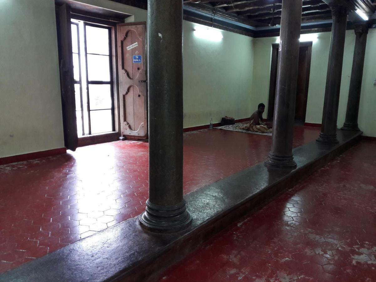 Devasthanam Lodge Thiruvananthapuram ภายนอก รูปภาพ