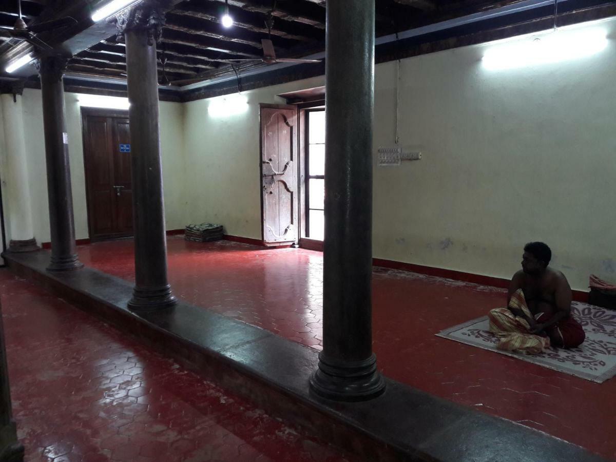 Devasthanam Lodge Thiruvananthapuram ภายนอก รูปภาพ