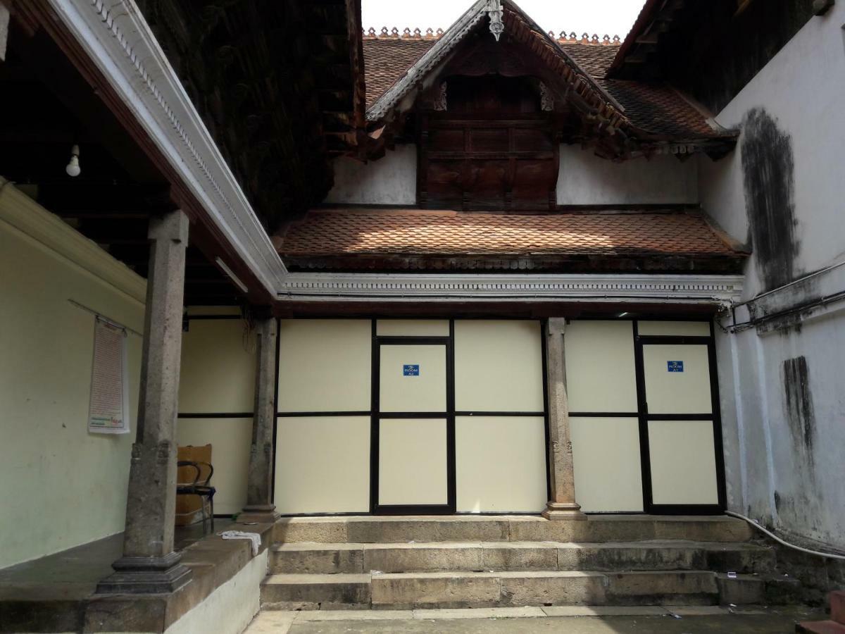 Devasthanam Lodge Thiruvananthapuram ภายนอก รูปภาพ
