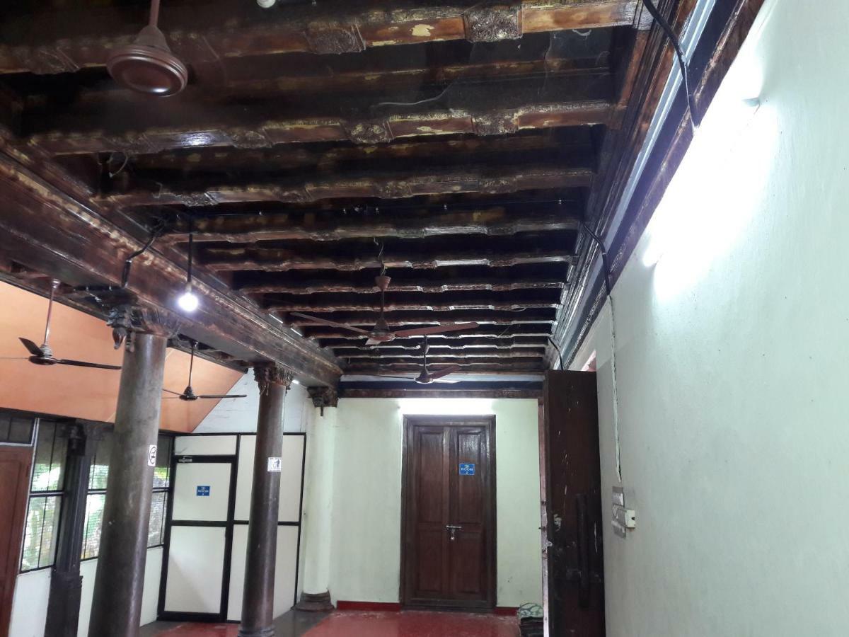 Devasthanam Lodge Thiruvananthapuram ภายนอก รูปภาพ