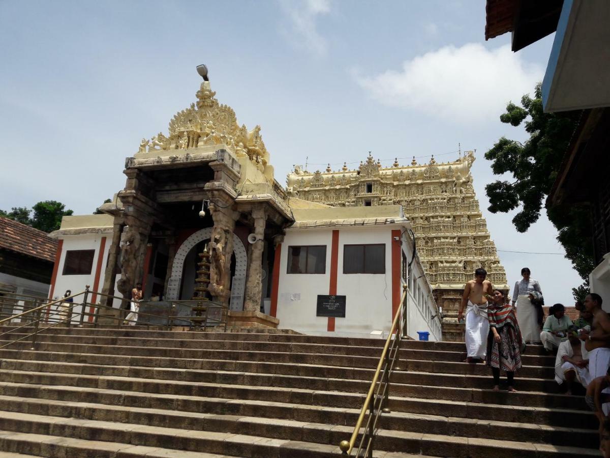 Devasthanam Lodge Thiruvananthapuram ภายนอก รูปภาพ
